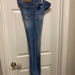 Aeropostale Straight legged jeans. Cute classic excellent condition.
